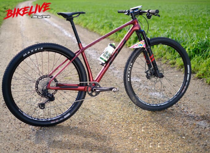 BH Ultimate RC 7.7 : Vive la France