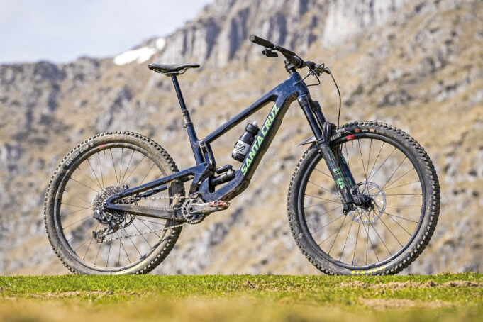 SantaCruz MegaTower C GX1 AXS Reserve : Pour flirter avec les sommets SantaCruz