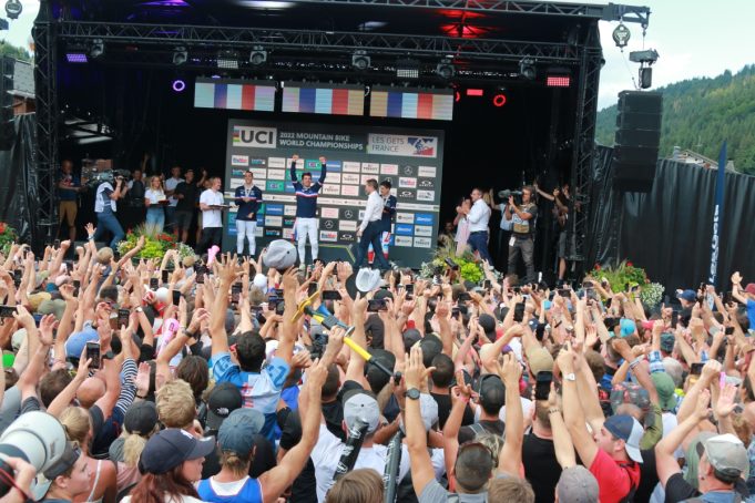 Historique !!!! Triplé Français aux championnats du monde DH hommes : Bruni, Pierron et Vergier sur le podium et Myriam Nicole en Bronze !