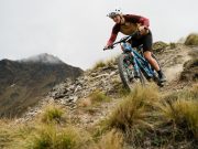 Nouveau Pivot Switchblade