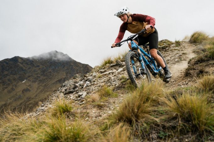 Nouveau Pivot Switchblade