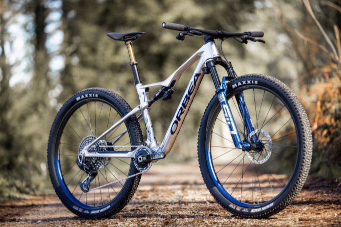 Orbea OIZ – Flight Attendant